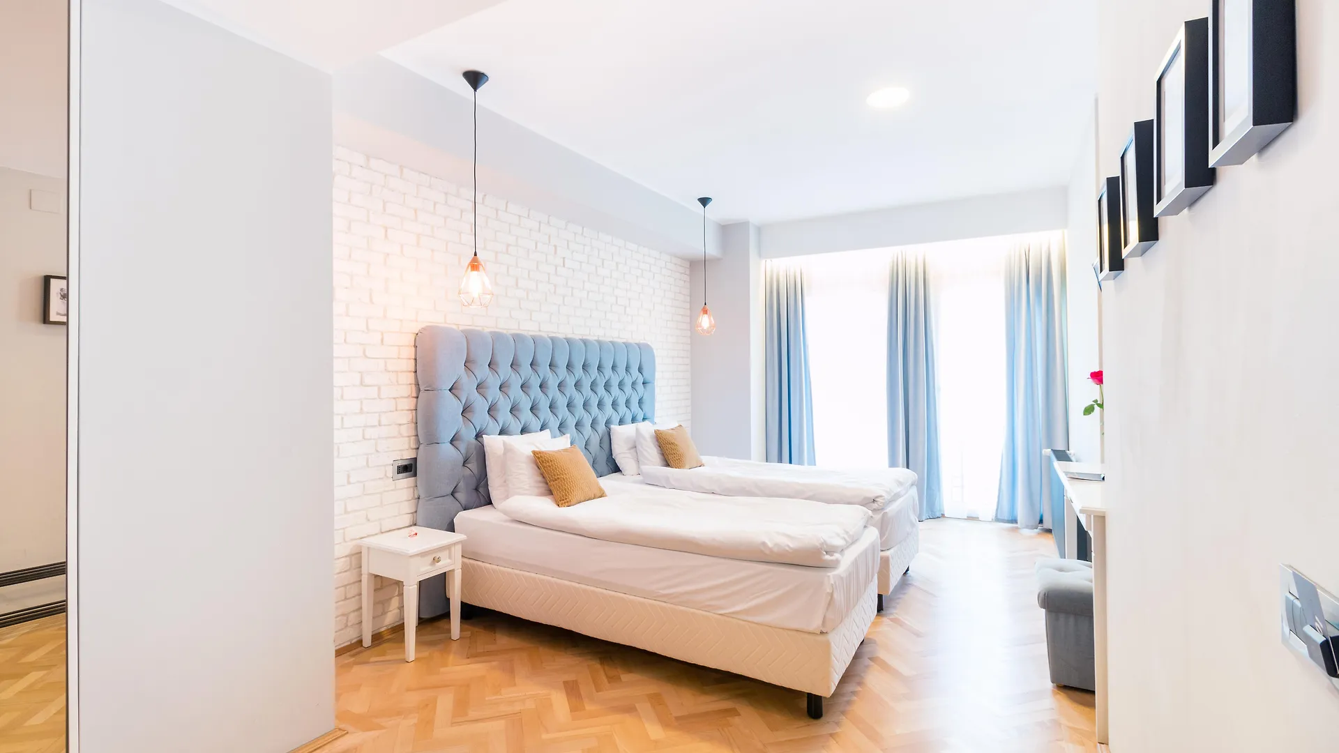 Venis Boutique Hotel Βουκουρέστι 4*,